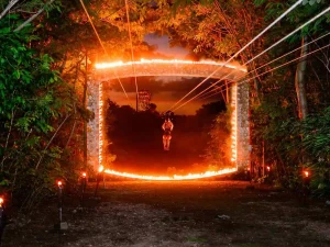 Tirolesas entre fuego