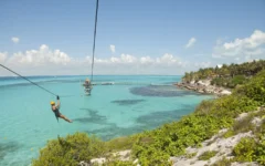 Tirolesas en parque garrafón