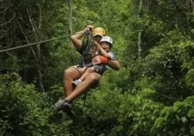 Tirolesas en la selva