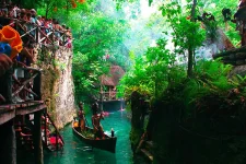 Recorrido Maya por el rio de Xcaret
